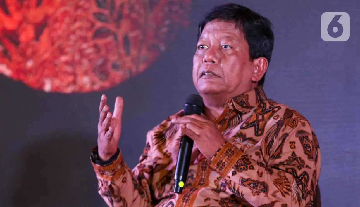 Direktur Pemberdayaan Informatika Kementerian Komunikasi dan Informatika, Slamet Santoso berbicara dalam diskusi menangkal hoax pada acara Liputan6 x Fimela Cipta & Cipta di Hotel Shangri La, Jakarta, Rabu (31/7/2024). (Liputan6.com/Herman Zakharia)