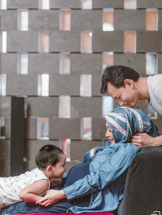 Fedii Nuril dan Calysta Vanny (Instagram/calystavannyws)