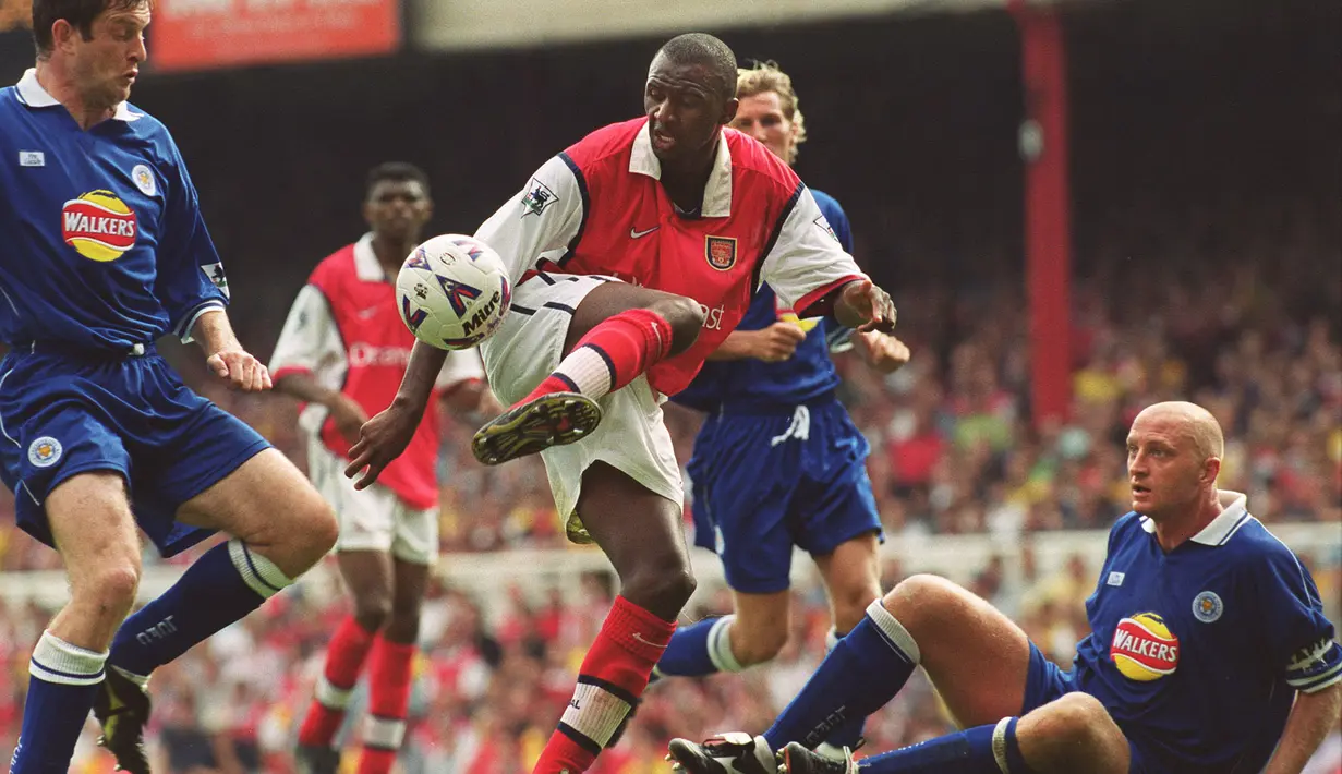 Patrick Vieira - Pelatih Crystal Palace ini merupakan mantan pemain yang sangat berpengaruh di lini tengah di Arsenal pada periode 1996 hingga 2005. Gelandang asal Prancis kelahiran Senegal ini menyumbangkan 3 title Premier League, 4 FA Cup dan 4 Community Shields untuk Arsenal. (AFP/Adrian Dennis)