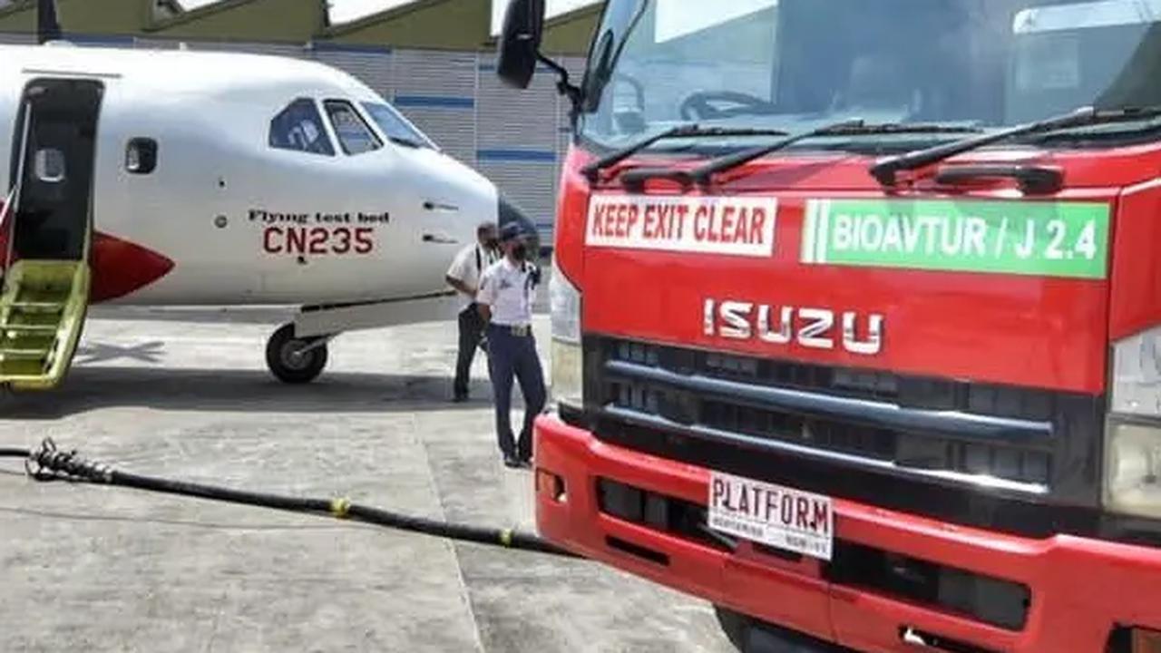 Pemerintah Targetkan Pesawat Pakai Bahan Bakar Campuran Bioavtur di 2025