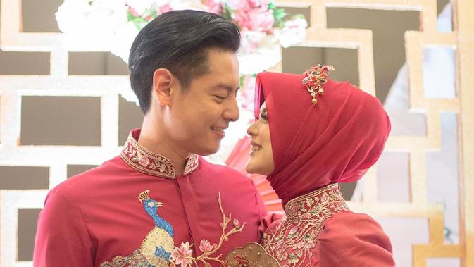 Pakai Baju Adat Jawa Roger Danuarta Dipuji Makin Ganteng Lifestyle Liputan6 Com