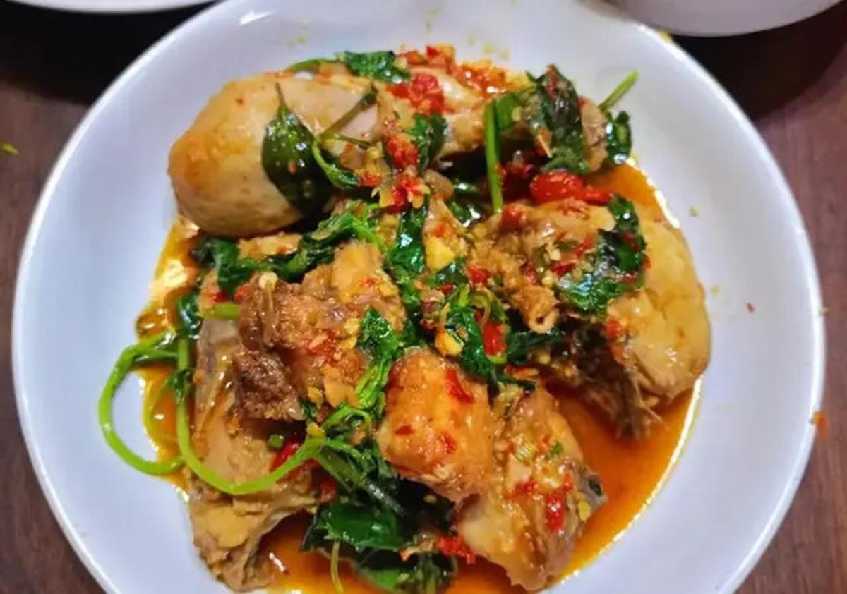3 Resep Praktis Ayam Kemangi dari Kukus hingga ala Manado