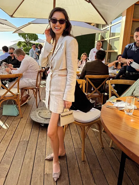 Raline Shah memulai wedding season saat berada di California dengan busana super simple [@ralineshah]