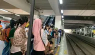 Cerita Perantau Palembang Naik KRL Jabodetabek di Jam Sibuk: Kayak Pepes