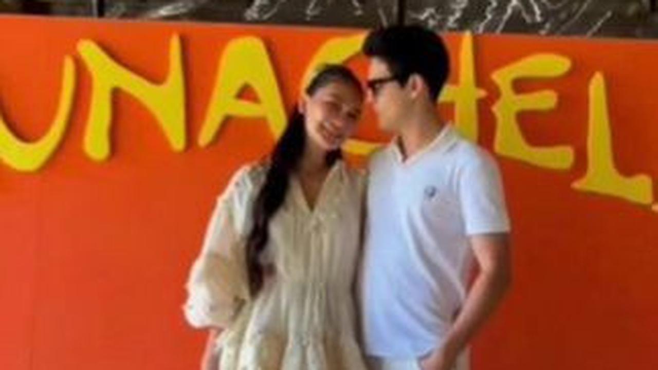 Potret Mesra Luna Maya dan Maxime Bouttier saat Lunachella, Lengket Bak Perangko