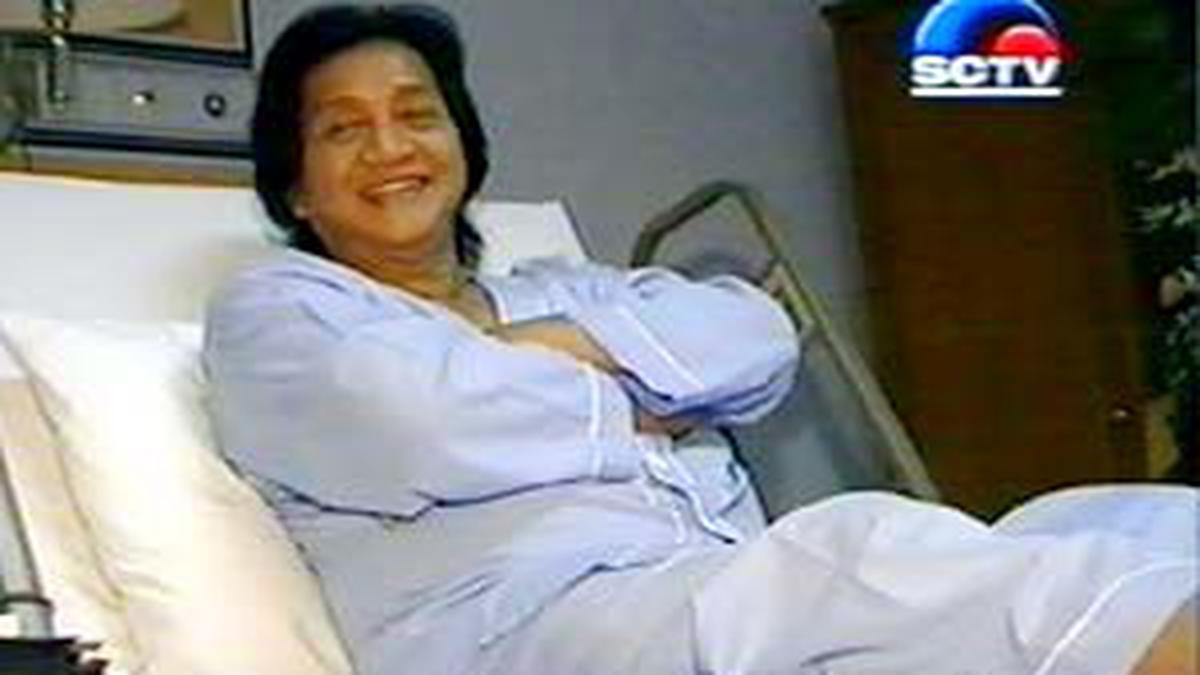 Rendra Berultah di Rumah Sakit