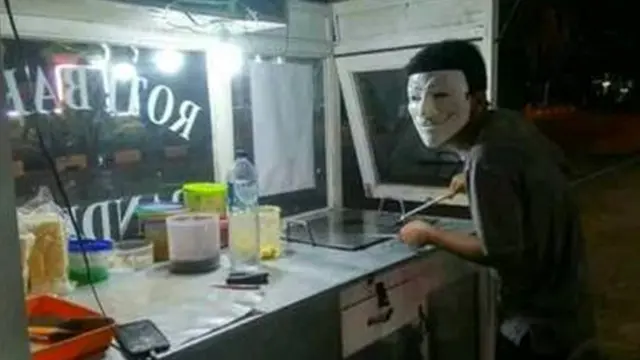 6 Cara Promosi Penjual Roti Bakar Ini Nyeleneh