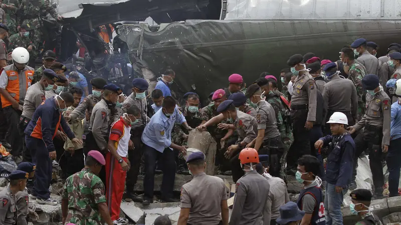 20150630- Hercules C-130 Jatuh-Medan