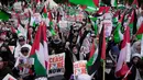Aksi Bela Palestina tersebut tergabung dari jutaan pejuang kemanusiaan Hari Aksi Global untuk Gaza. (AP Photo/Dita Alangkara)