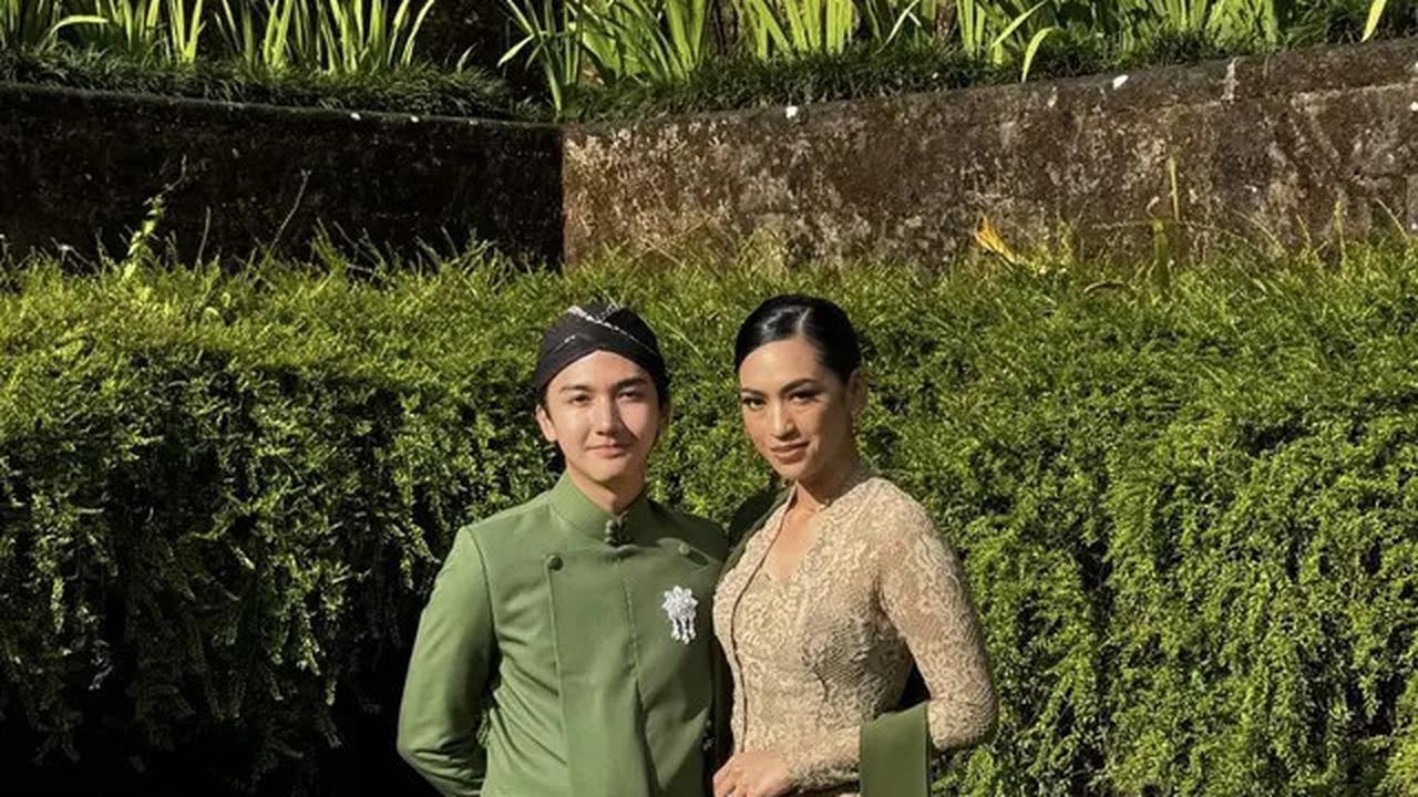 9 Gaya Elegan Para Selebritis Kenakan Wastra Nusantara saat Akad Nikah Luna Maya dan Maxime Bouttier, dari Ashanty-Cinta Laura
