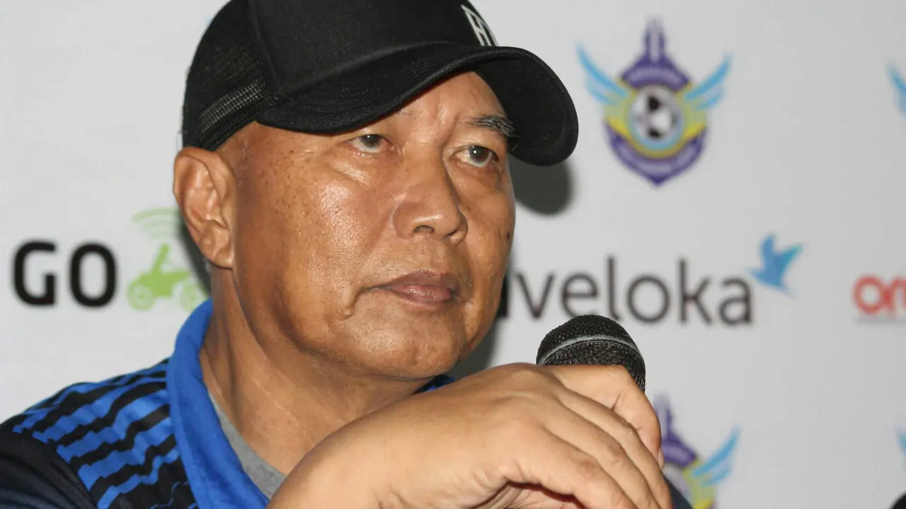 Pelatih Persegres Gresik United Hanafi (Liputan6.com / Dimas Angga P)