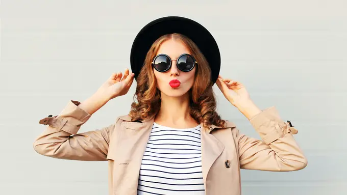 Kamu Dalam Versi Lebih Muda Pasti Lakukan 3 Kesalahan Ini Saat Pacaran, Sadarkah?