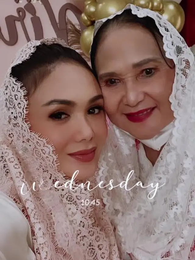 6 Potret Krisdayanti dan Yuni Sahara di Akikah Keponakan, Curi Perhatian