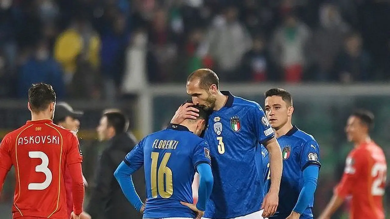 6 Momen Pemain Timnas Italia Tahan Tangis Usai Gagal ke Piala Dunia 2022
