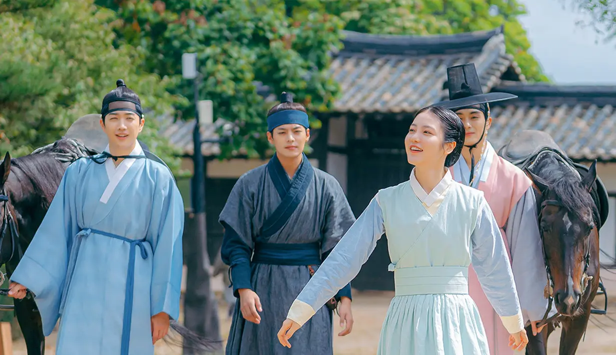 Drakor The Secret Romantic Guesthouse. (SBS via Soompi)