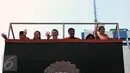 Menko PMK Puan Maharani (kedua kiri) dan Wakil Gubernur DKI Jakarta Djarot Syaiful Hidayat (ketiga kanan) saat menghadiri acara perayaan Cap Go Meh 2016 di Glodok, Jakarta, Minggu (21/2). (Liputan6.com/Faisal R Syam)