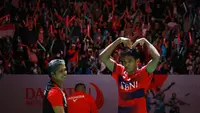 Selebrasi tunggal putra Indonesia, Chico Aura Dwi Wardoyo setelah mengalahkan Ng Ka Long Angus di semifinal Indonesia Masters 2023 yang berlangsung di Istora Senayan, Jakarta, Sabtu (28/1/2023). Pada partai final, Chico akan menghadapi sesama pebulutangkis Tanah Air, Jonatan Christie. (Bola.com/M Iqbal Ichsan)