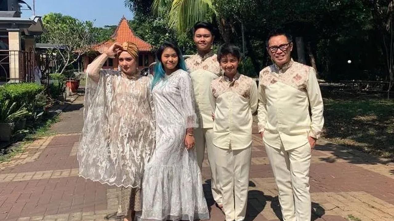 Rekan artis dan netizen turut menyampaikan doa buat Eko dan Viona.<br>