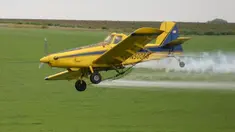 Keberadaan pesawat Air Tractor bantuan Kementerian Lingkungan Hidup untuk memadamkan kebakaran hutan dan lahan di Riau menimbulkan masalah. Pilot asing yang membawanya dilaporkan berulah dan tak mematuhi arahan dari petinggi Lanud Roesmin Nurjadin Pekanba