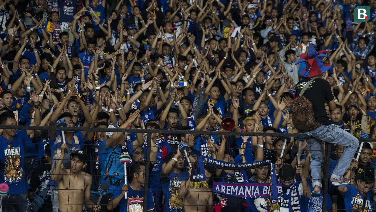Dukungan Aremania saat Away