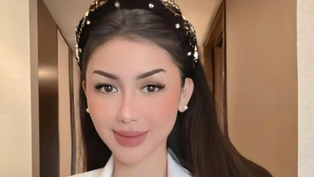 Influencer Rekha Lena Foto Bareng Sejumlah Duta Besar
