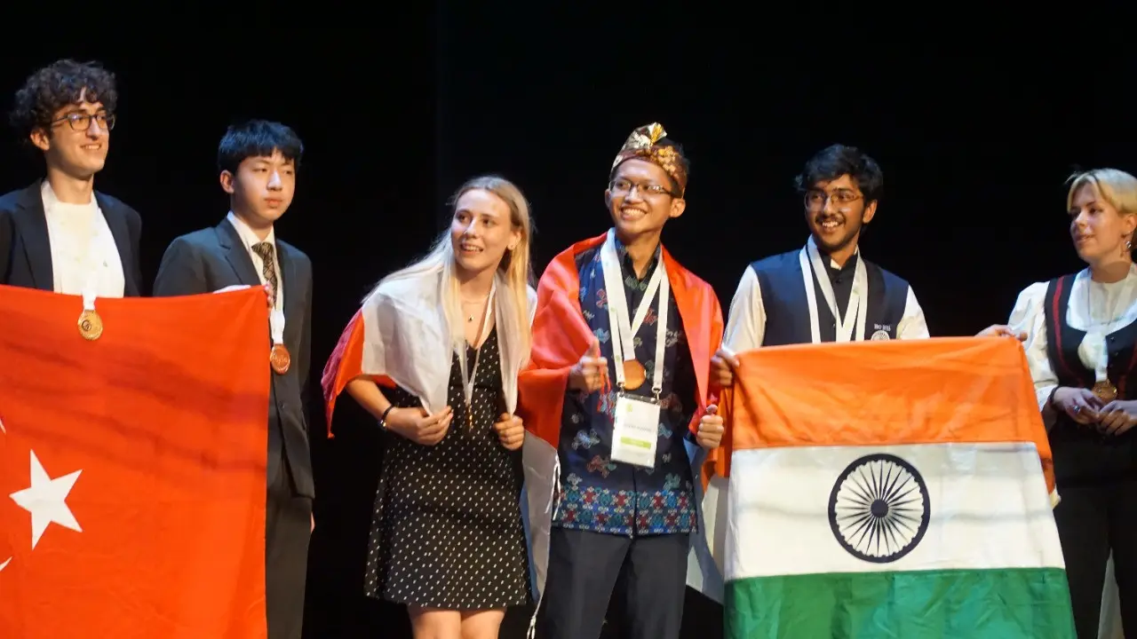 Siswa Indonesia Raih 4 Medali dalam Olimpiade Biologi Internasional 2022.