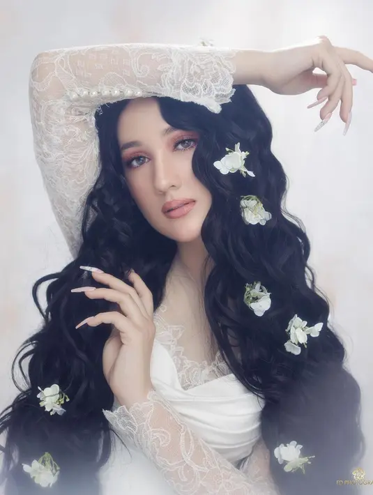 Laura Moane [Instagram/its_lauramoane2]