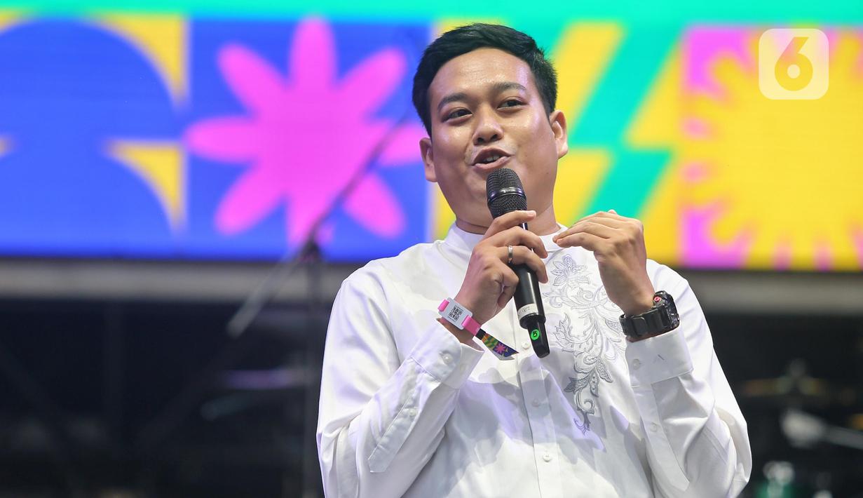 Pengunjung juga mendapat pemahaman terkait bagaimana mengelola keuangan yang baik dan bijak dari Sales Area Manager Regional Office Jakarta 1 Bank Rakyat Indonesia, Andika Ibrahim. (Liputan6.com/Angga Yuniar)