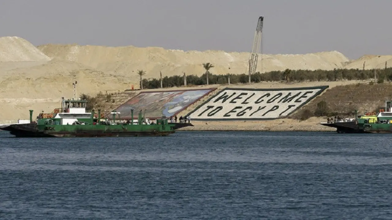 Terusan Suez 