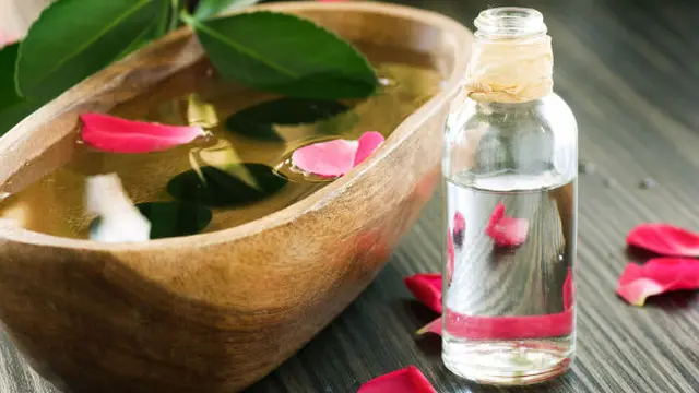 5 Cara Alami Mengatasi Kaki Pecah-Pecah