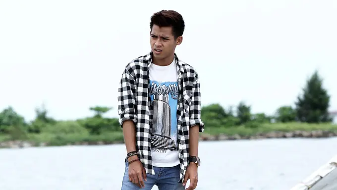 [Bintang] Arnold Leonard Minta Dukungan Melaju di Infotainment Awards 2017