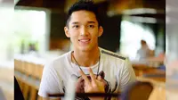 Gaya Cool Jonatan Christie yang Bikin Cewek-Cewek Lemas