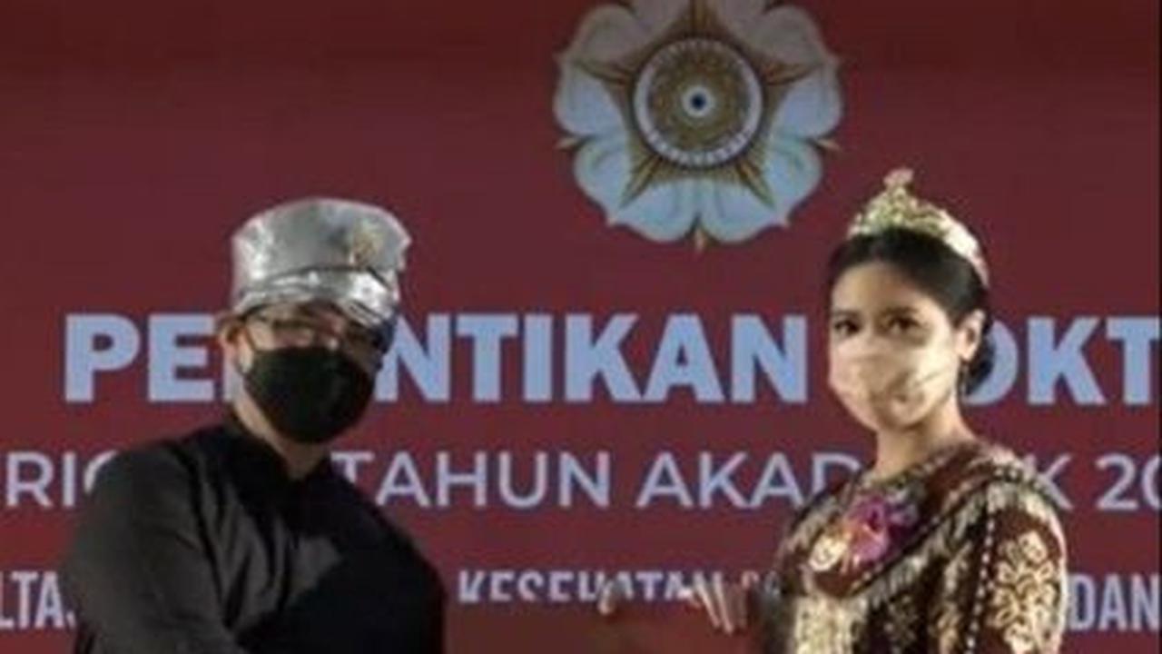 Angela Adinda Nurrina Perkasa Hendropriyono adalah anak kedua Andika Perkasa yang kini sudah resmi meraih gelar dokter dari FKK-MK Universitas Gajah Mada (UGM) Yogyakarta.<br>