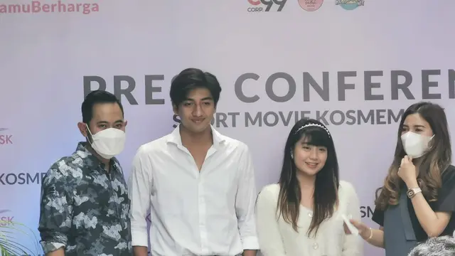 Gilang Widya Pramana dan istrinya Shandy Purnamasari