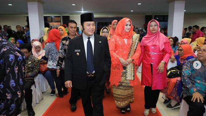 Bupati Lampung Selatan Zainudin Hasan menerima penghargaan Manggala Karya Kencana (Sumber: @bangzainhs)