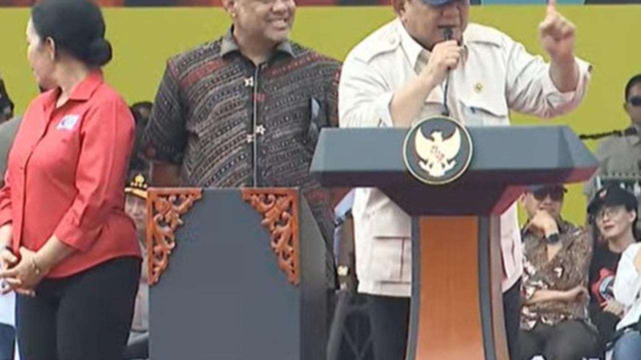 Prabowo hadiri peringatan hari buruh di Monas
