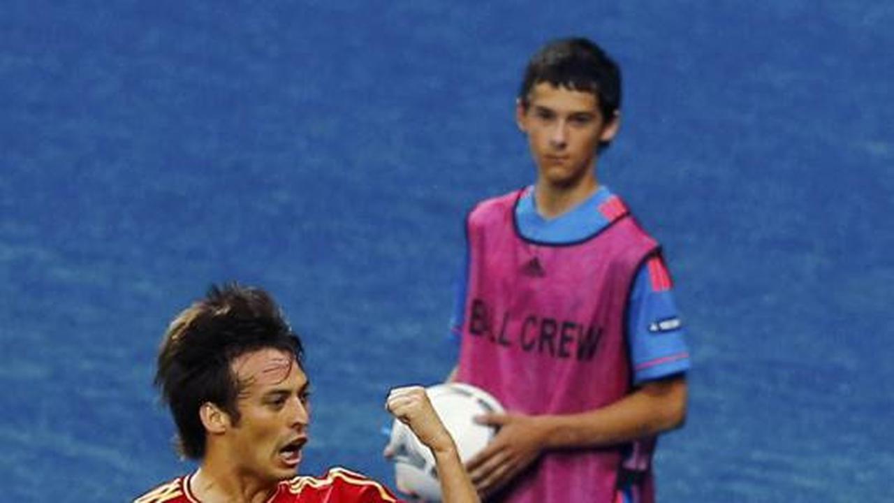 Bantai Italia, Spanyol pertahankan juara Eropa