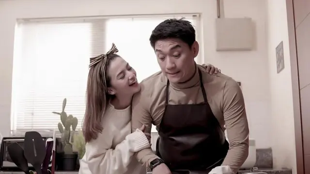 Gaya Mesra Pemotretan Post-Wedding Ifan Seventeen dan Citra Monica, Sederhana. (Instagram/citra_monica)