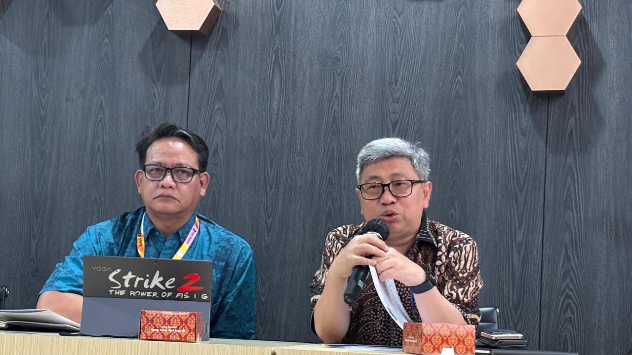 Dirjen Perbendaharaan Kemenkeu, Astera Primanto Bhakti dalam Media Briefing di Kantor Kemenkeu, Jakarta, Jumat (3/10/2025).