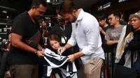 Momen eks pemain Persija, Marco Motta hadir di Juventus Village hari Jumat (27/01/2023). (Ikhwan Yanuar Harun/Bola.com)