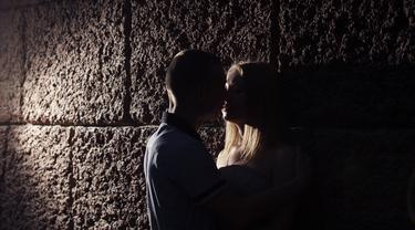 Ilustrasi ciuman (iStockphoto)
