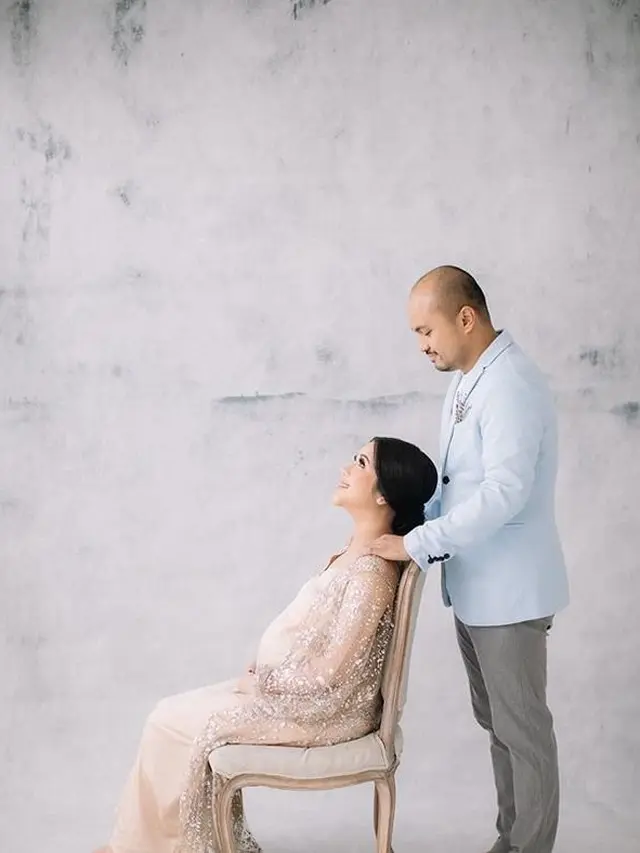 Momen Maternity Shoot Tistha Nurma dan Afif Kalla