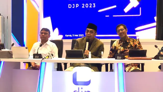 Direktur Jenderal Pajak Kementerian Keuangan (Kemenkeu) Suryo Utomo, dalam media briefing di kantor DJP, Jakarta, Kamis (11/5/2023). Suryo mengatakan  SPT Tahunan PPh yang telah disampaikan berjumlah 13,36 juta SPT. (Tira/Liputan6.com)