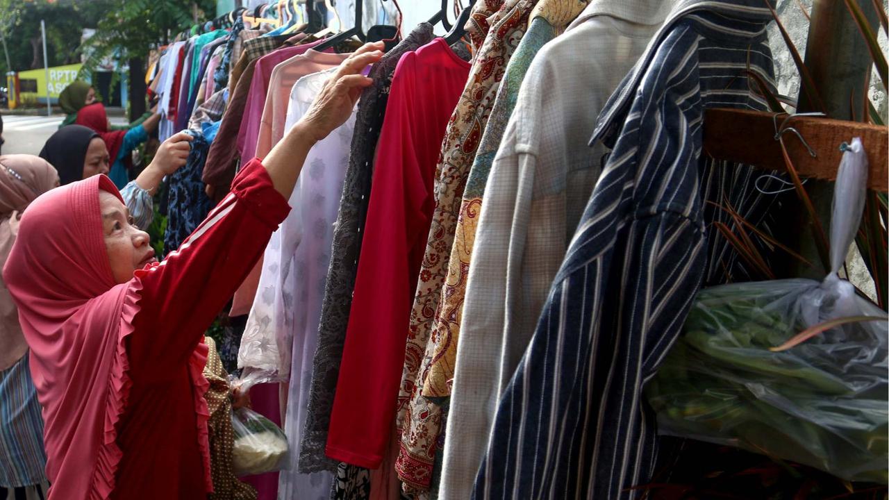 Warga Jatipadang Gelar Bazar Ramadan