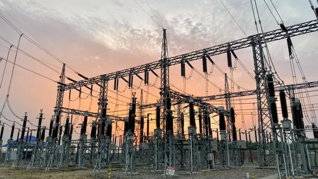 PT PLN (Persero) konsisten meningkatkan infrastruktur dan sistem ketenagalistrikan Jawa-Bali di tengah pandemi Covid-19.