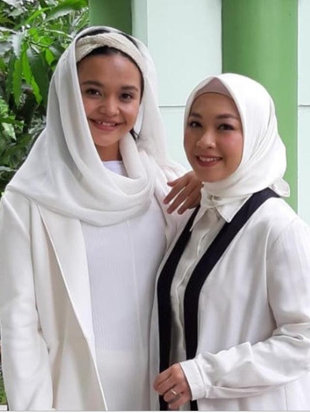 Duo Dita Eks Blink Blink dan Ovi Duet Lagu Adzan - Ramadan Liputan6.com