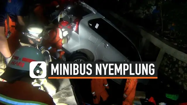 v minibus nyemplung