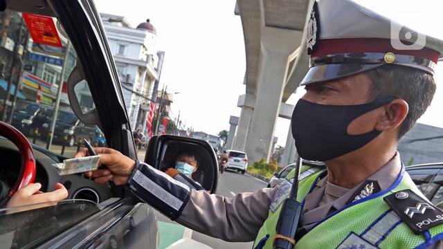 FOTO: Sanksi Tilang Terhadap Pelanggar Ganjil Genap Kembali Diberlakukan