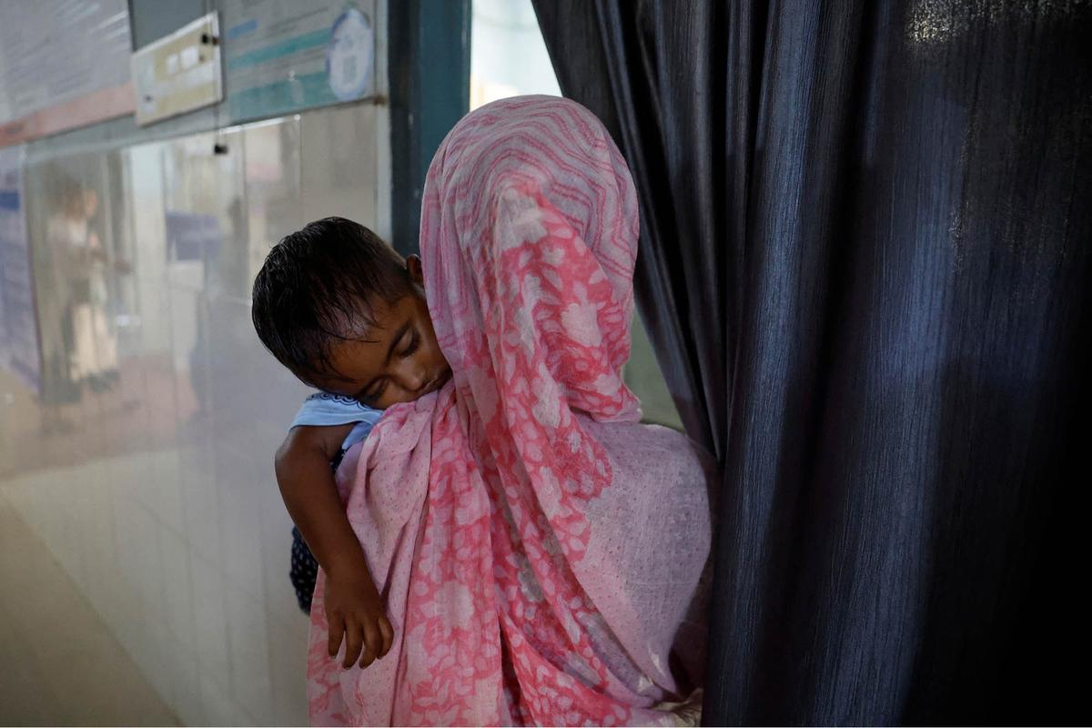 FOTO: Ngerinya Kota Terpolusi di Dunia Byrnihat,  Pakaian Yang Dikenakan Warga TerKontaminasi Debu Polusi