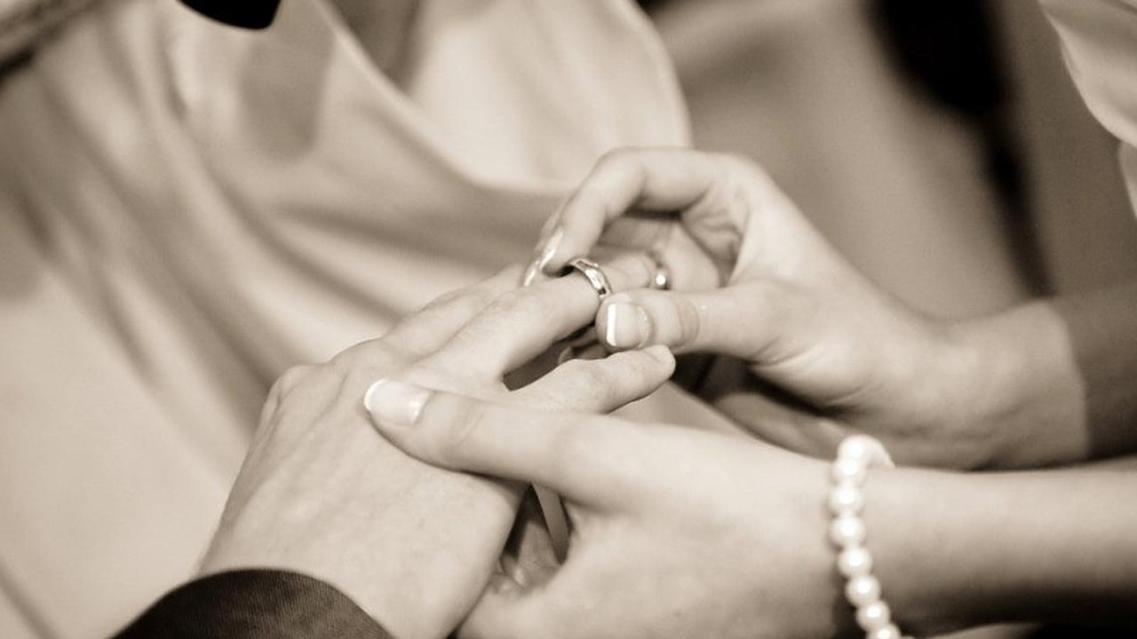 Karena Patah Hati, Pria Ini Malah Nikahi Robot Buatannya Sendiri